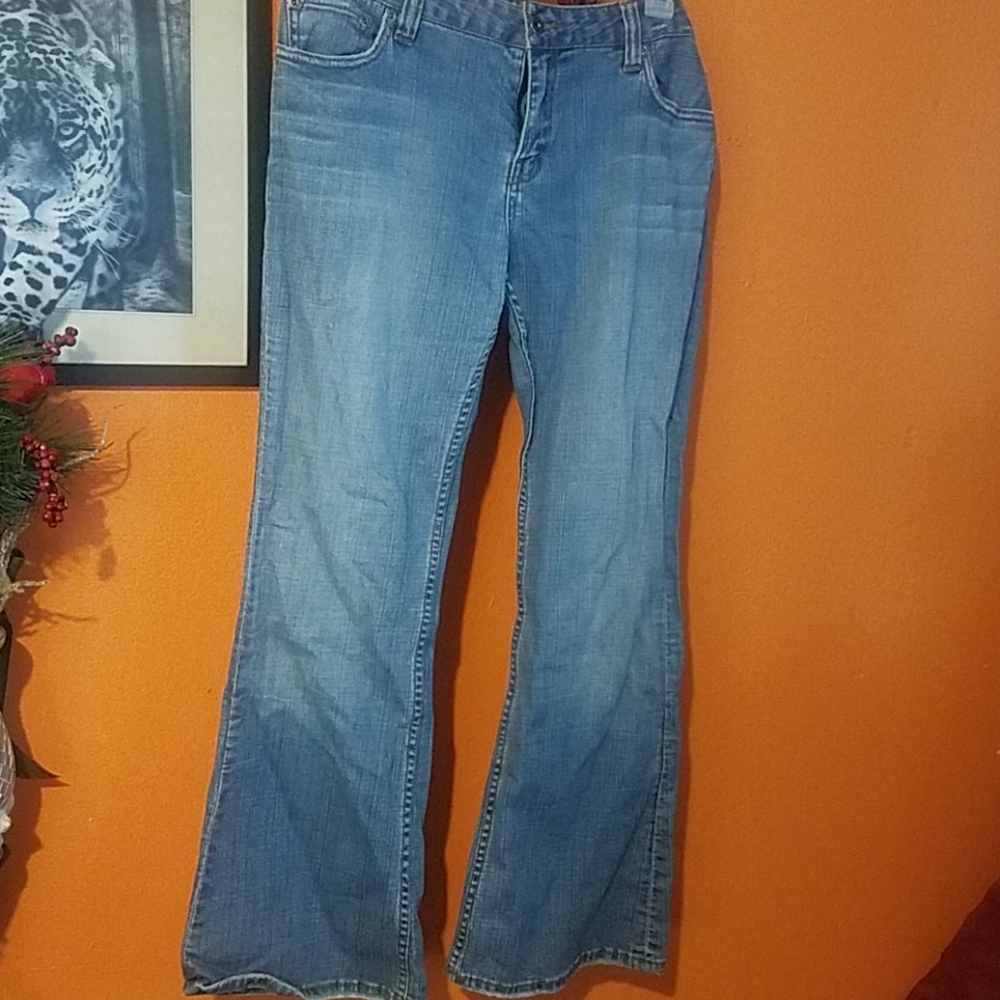 Maurices jeans